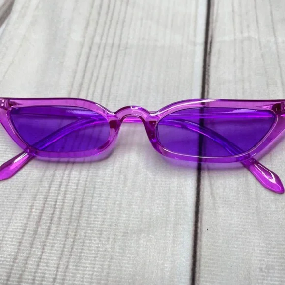 Purple Cateye Sunglasses☀︎︎ - Picture 3 of 3